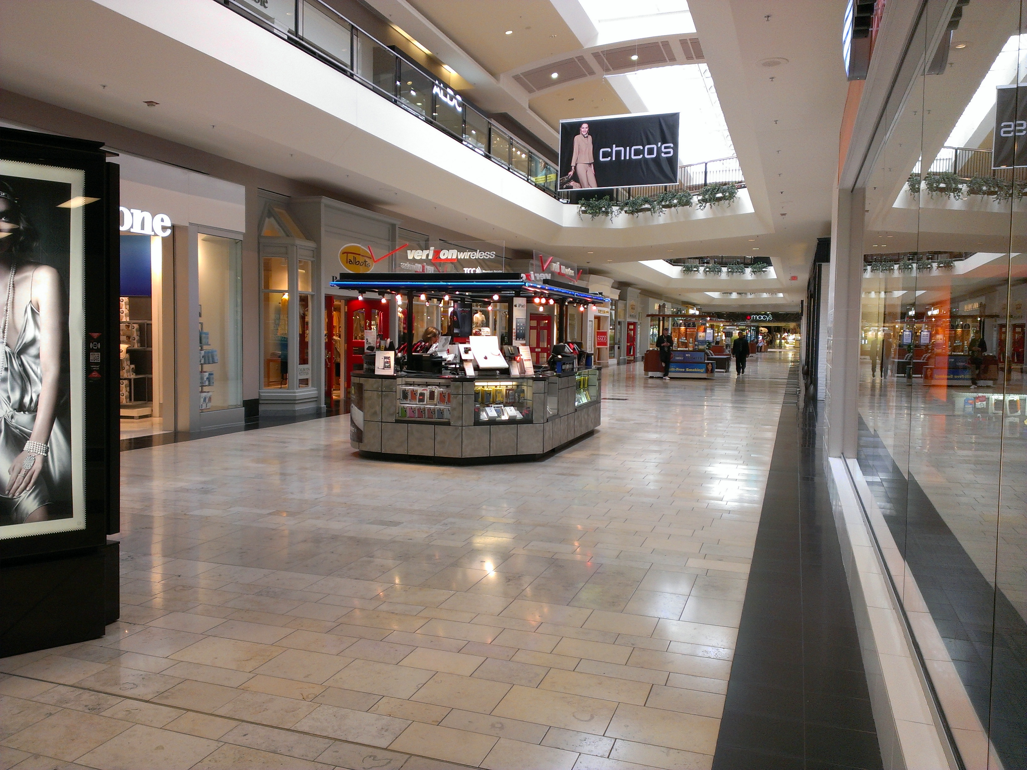 Store Directory for Ross Park Mall - A Shopping Center In