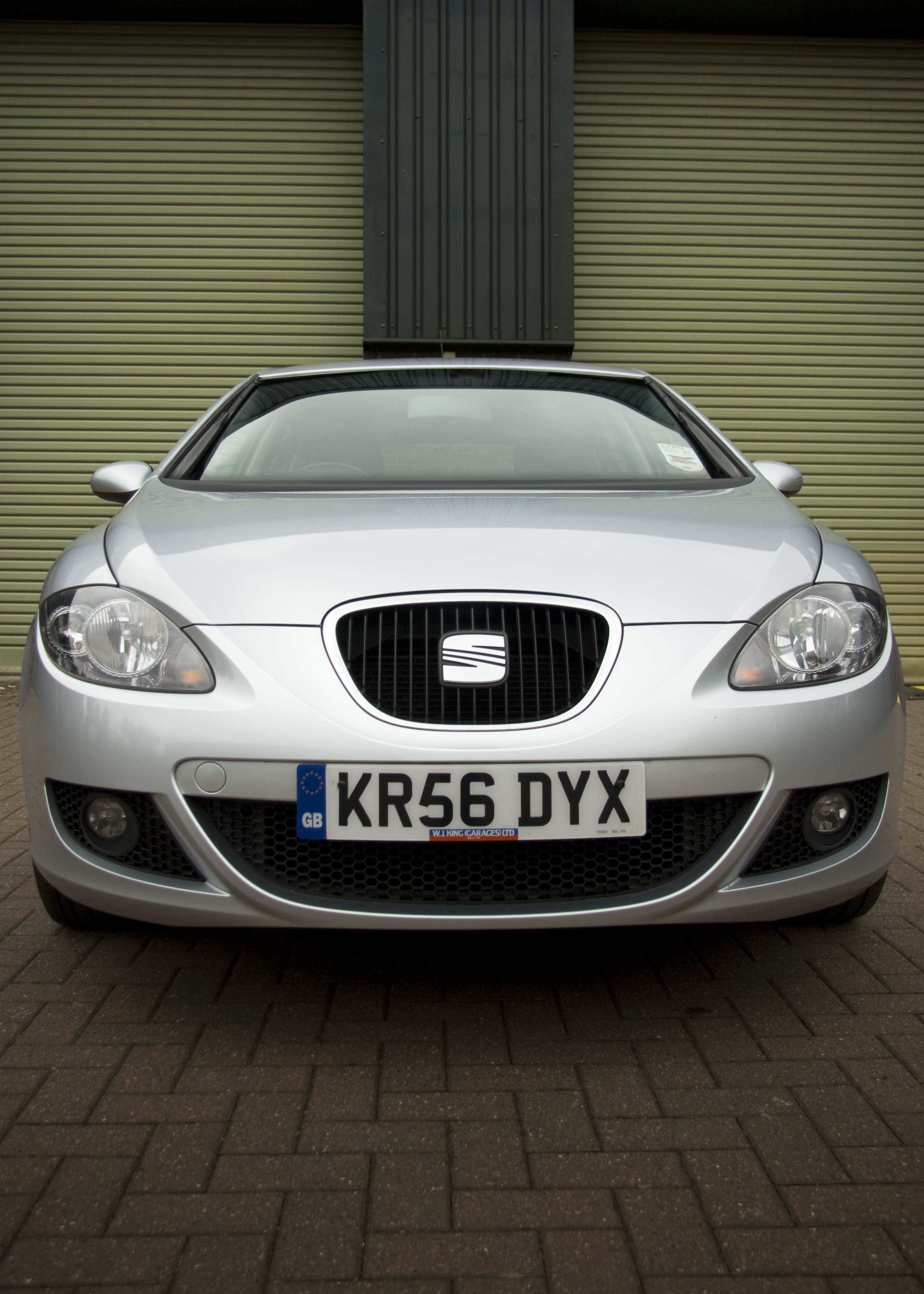 File:SEAT Leon Mk2 TDI front.jpg - Wikimedia Commons