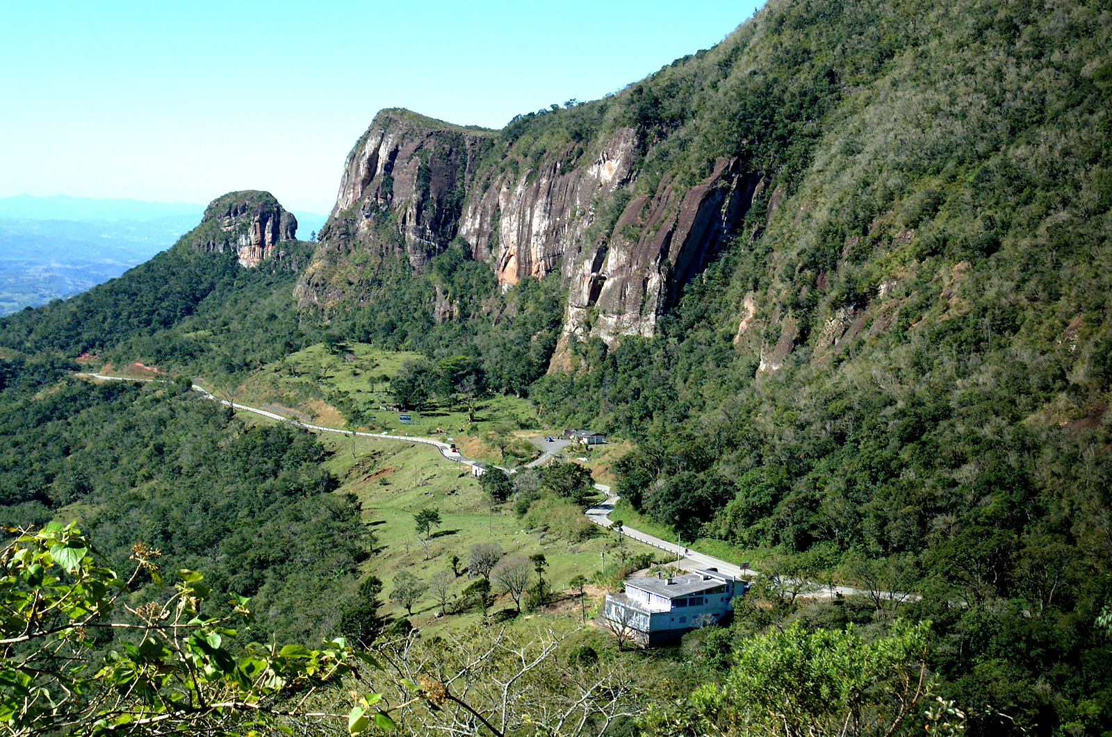 File:Serra do Rio do Rastro, SC 01.jpg - Wikimedia Commons
