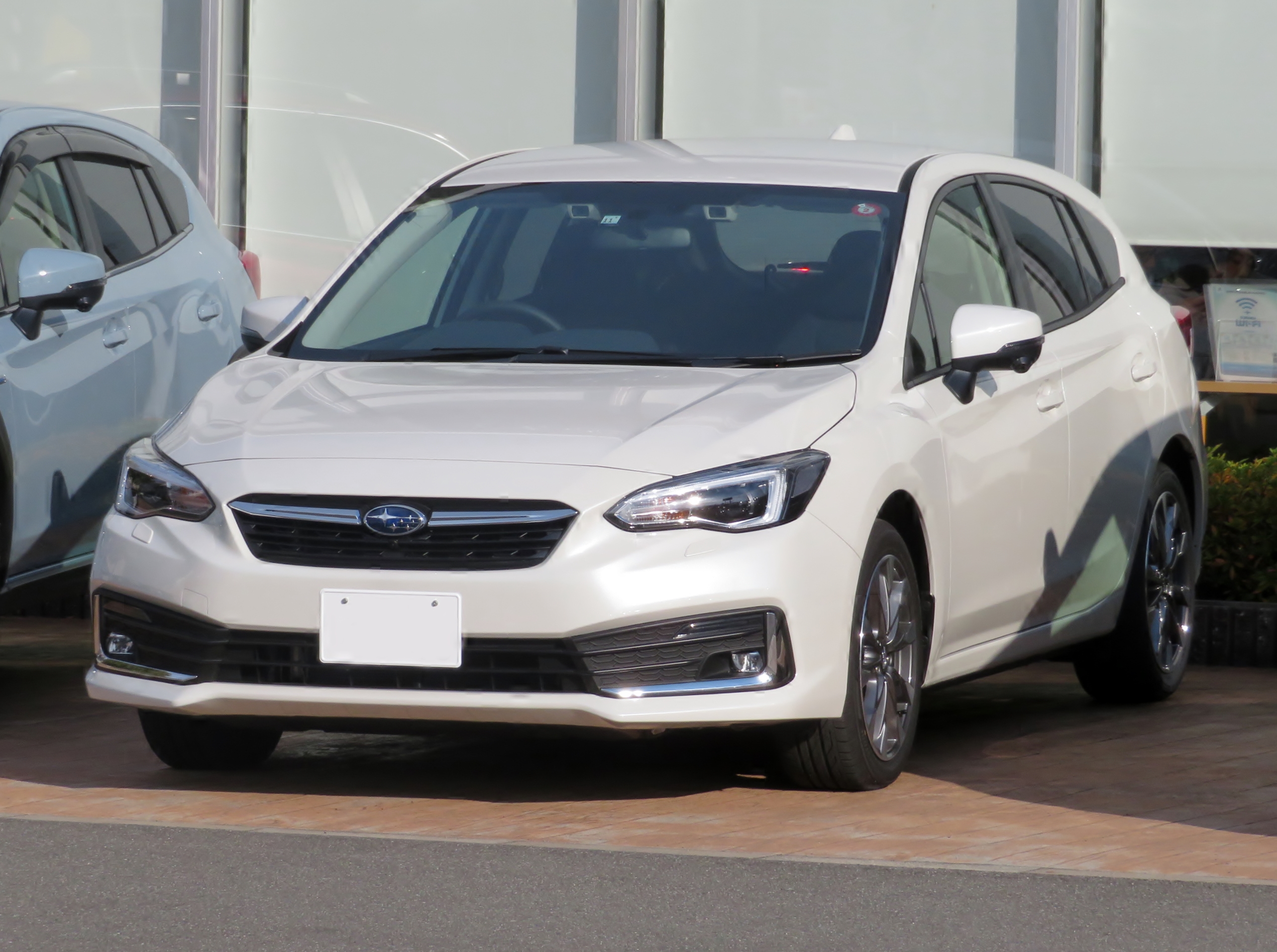 ファイル:Subaru IMPREZA SPORT 2.0i-L EyeSight (DBA-GT2) front.jpg