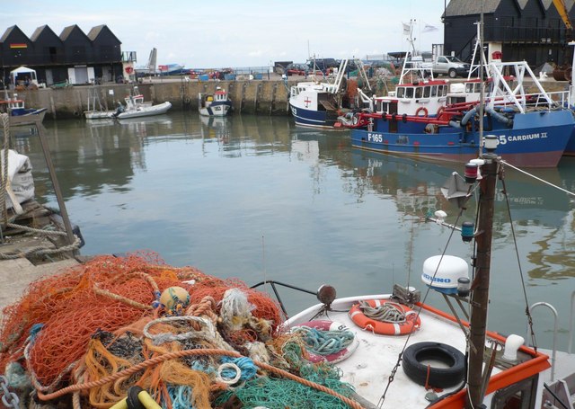 File:Whitstable harbour - geograph.org.uk - 924210.jpg