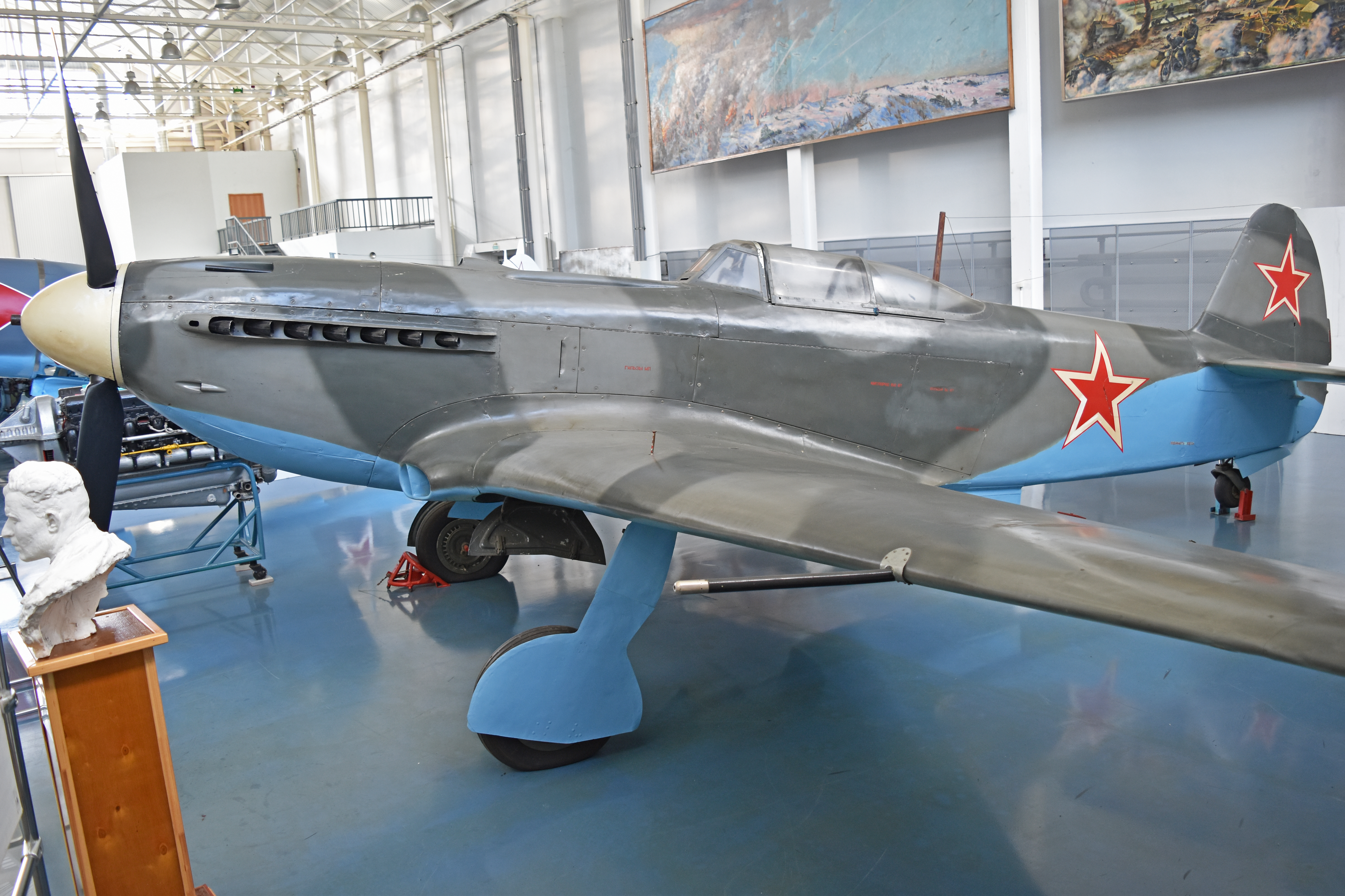 Yak-9 (航空機) - Wikipedia