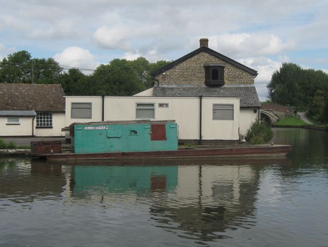 File:"Grasshopper" besides the Waterway Office at Marsworth - geograph.org.uk - 1495379.jpg