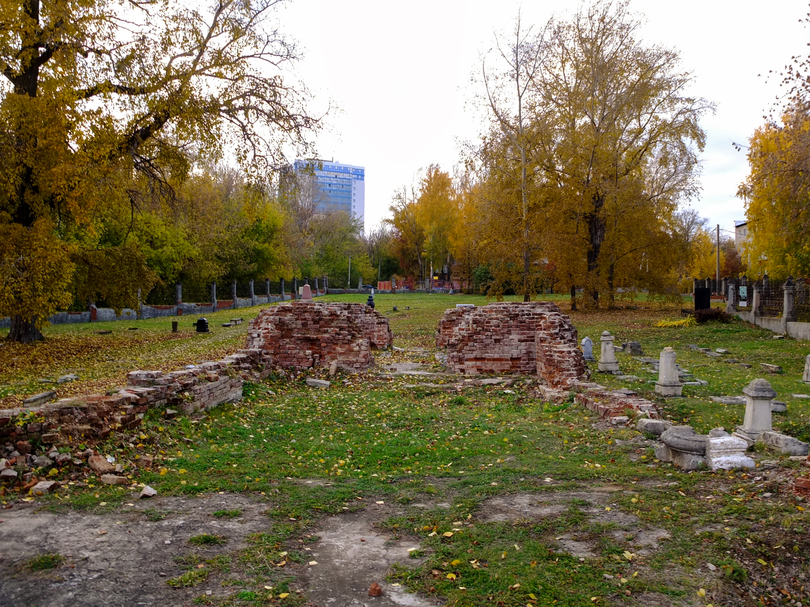 Кладбище арзамаса. Троицкое кладбище (Елабуга). Троицкое кладбище Арзамас. Кладбище Луга.