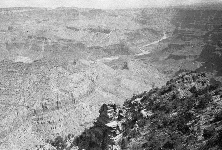 File:11176 Grand Canyon Historic- Desert View Watchtower Construction c.1931 (5898102106).jpg