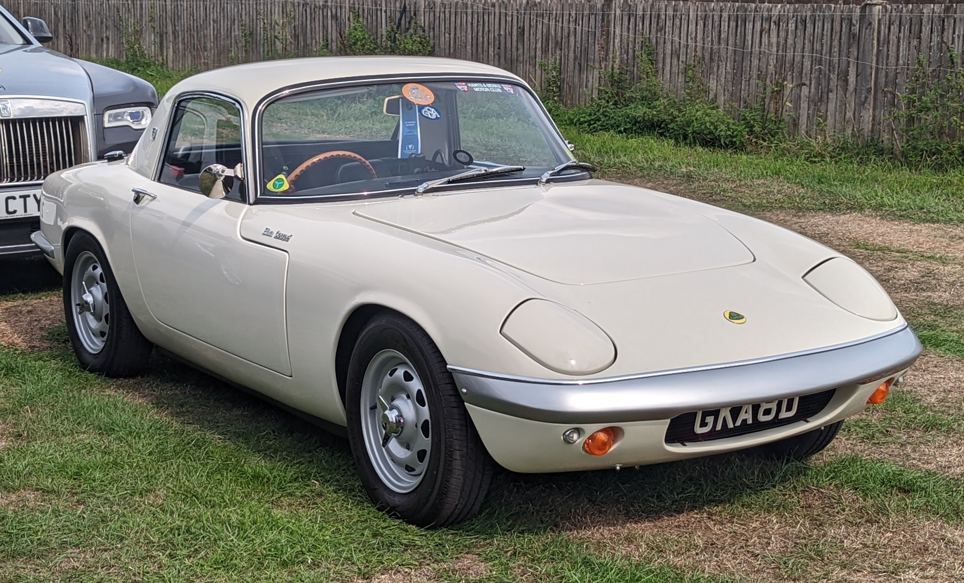 Lotus elan