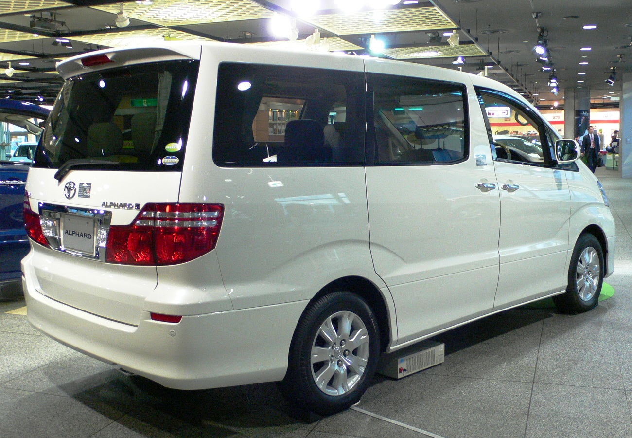 Ide Terpopuler 36 Gambar Mobil Toyota Alphard 2005