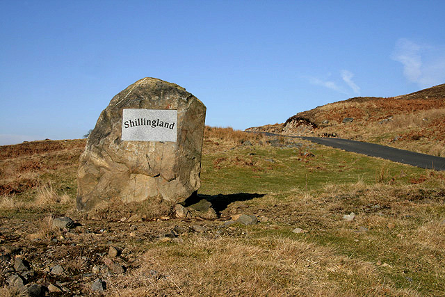 File:A boulder sign at Doddies Brae - geograph.org.uk - 1728310.jpg