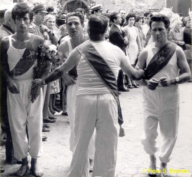 File:Altavilla Irpina (AV), 1972, Pellegrinaggio e festa di San Pellegrino. (48).jpg