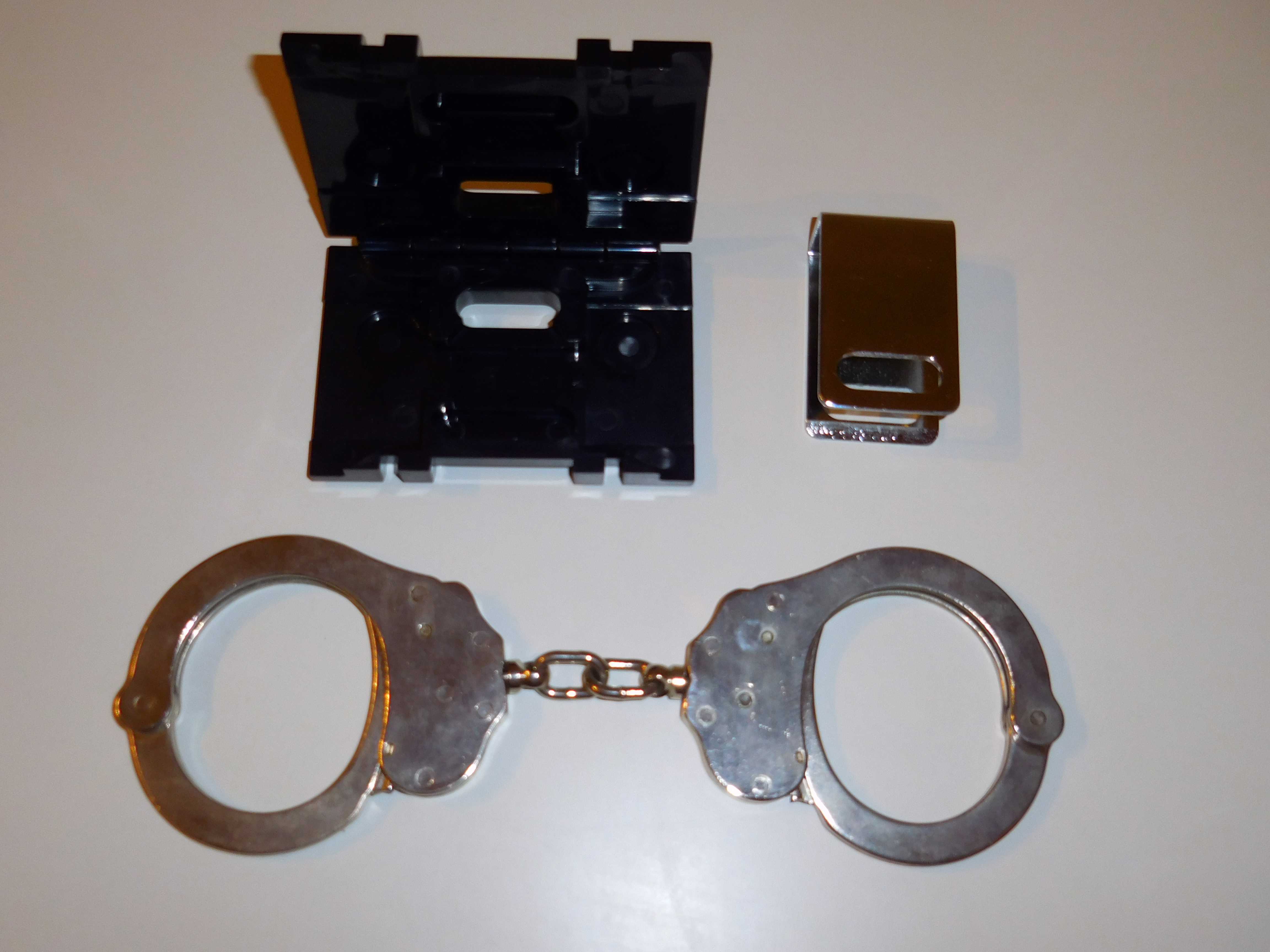 Black box handcuff