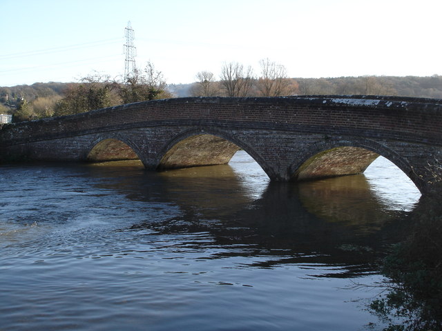 File:Bridge over the River Avon near Breamore - geograph.org.uk - 293656.jpg