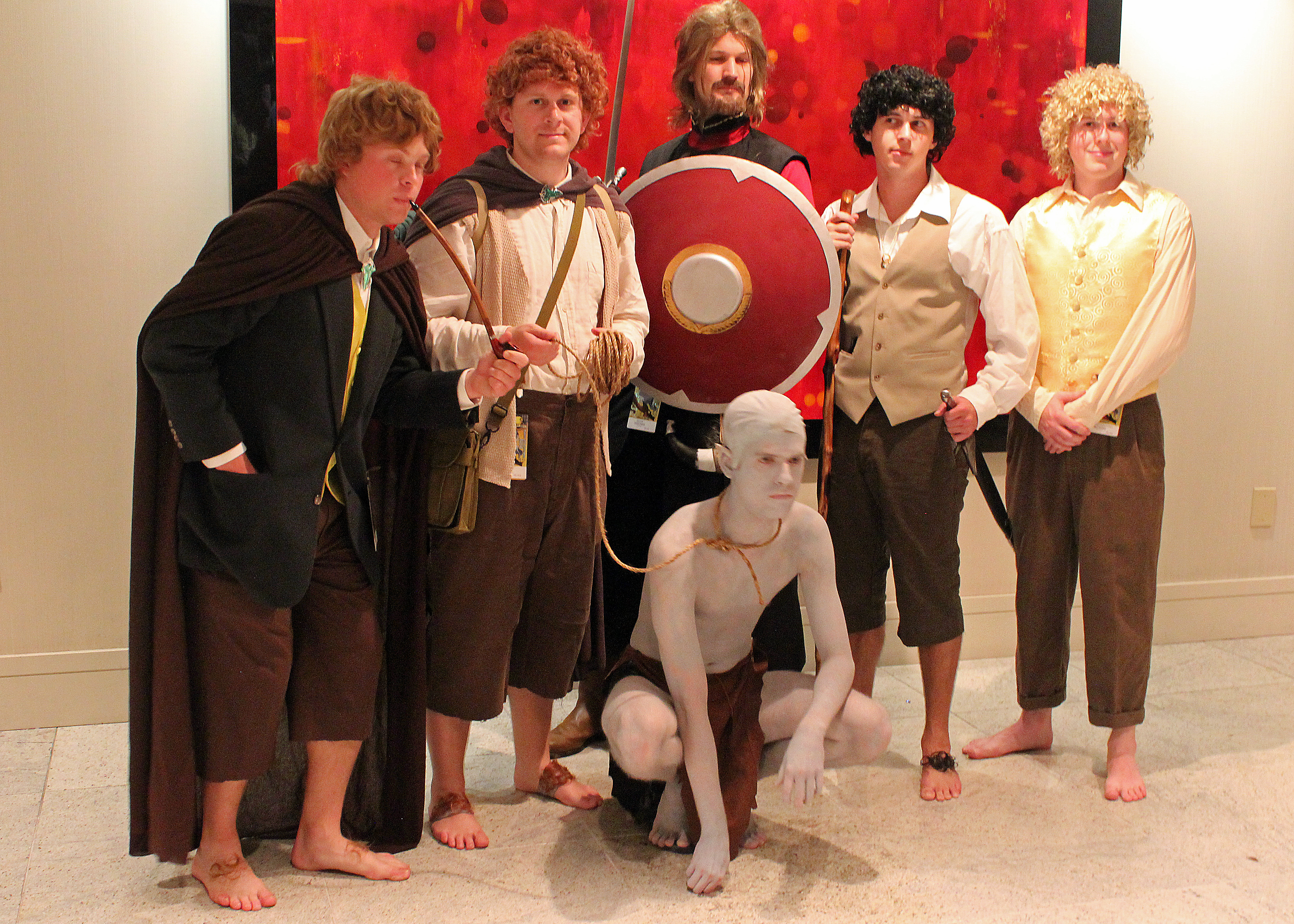 File:Dragon Con 2014 - Lord of the Rings (15013716554).jpg - Wikimedia  Commons