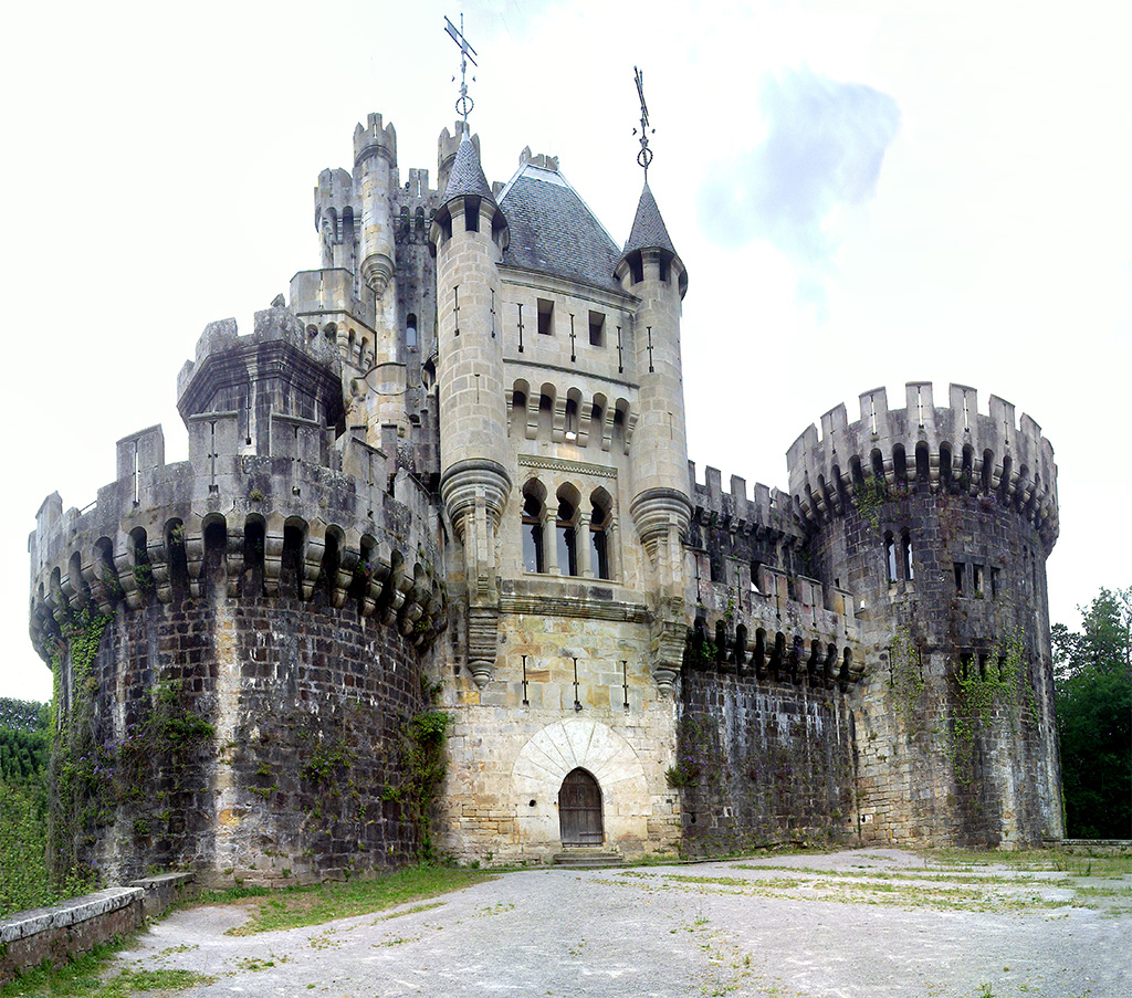 Fachada_del_castillo_de_Butr%C3%B3n.jpg