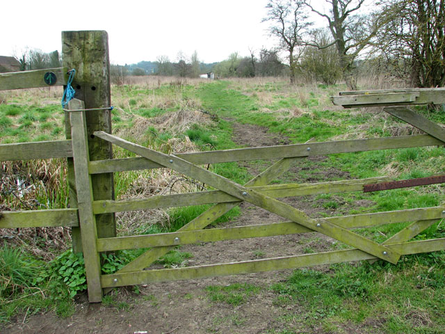 File:Gate on footpath along the River Yare, Postwick - geograph.org.uk - 2319218.jpg