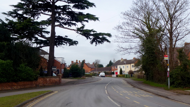 File:Harvington Village Street - geograph.org.uk - 4350624.jpg