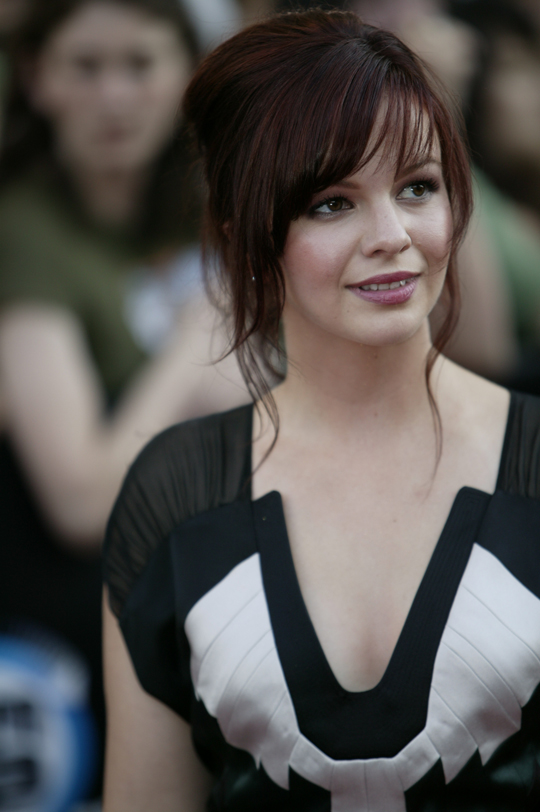 Is Amber Tamblyn Pregnant Or Weight Gain?