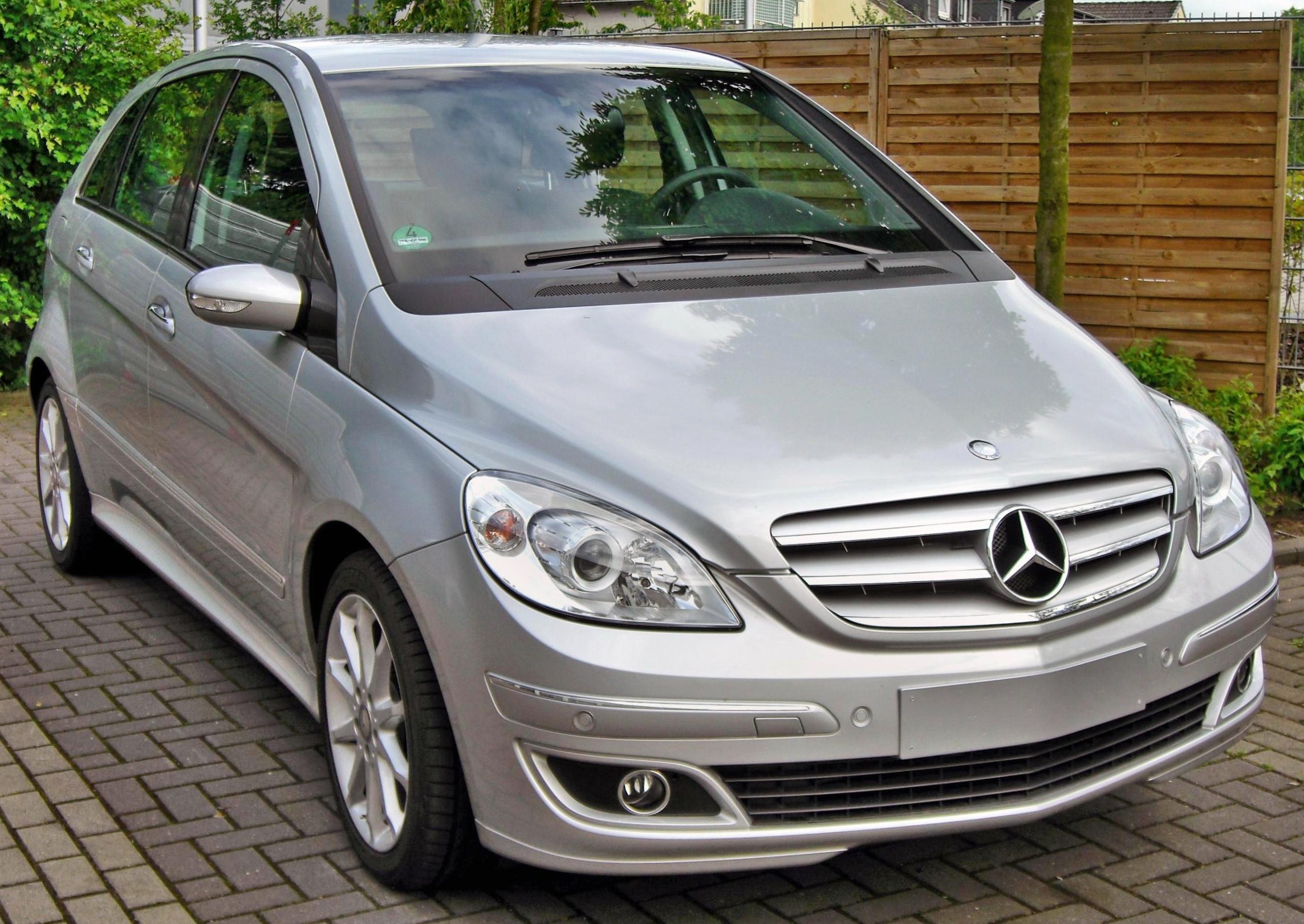 File:Mercedes B 200 20090517 front.JPG - Wikimedia Commons