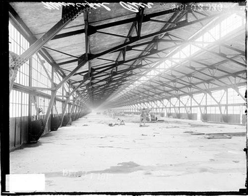 File:Navy Pier interior construction 1915.jpg