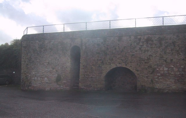 File:Retaining wall at the Tiverton terminus of the Grand Western Canal - geograph.org.uk - 1547723.jpg