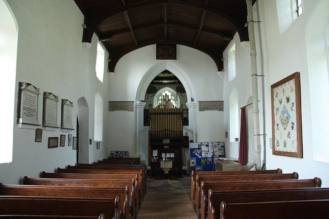 File:St.Nicholas' nave - geograph.org.uk - 1384291.jpg