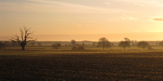 File:Sunrise near Newenden - geograph.org.uk - 1082381.jpg