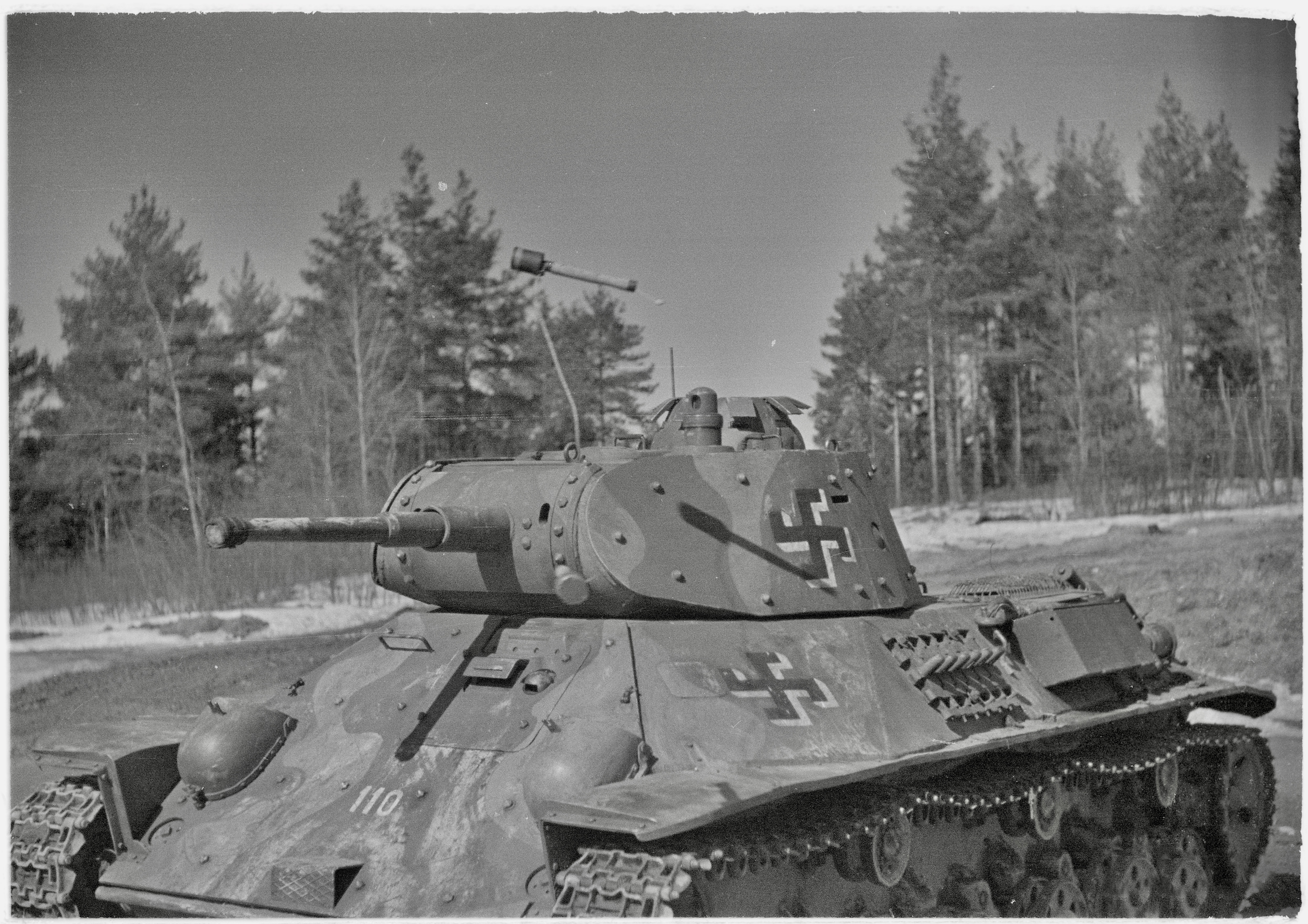 T-50_Finnish_service_1944_photo_148981.j