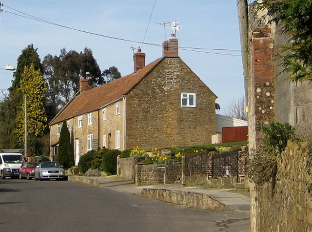 File:Terraced cottages Shiremoor Hill - Merriott - geograph.org.uk - 1210394.jpg