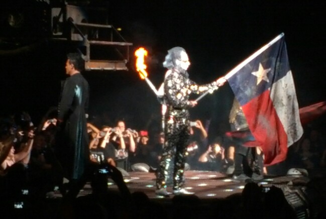 File:They carried a Texas flag and a Rammstein flag.jpg