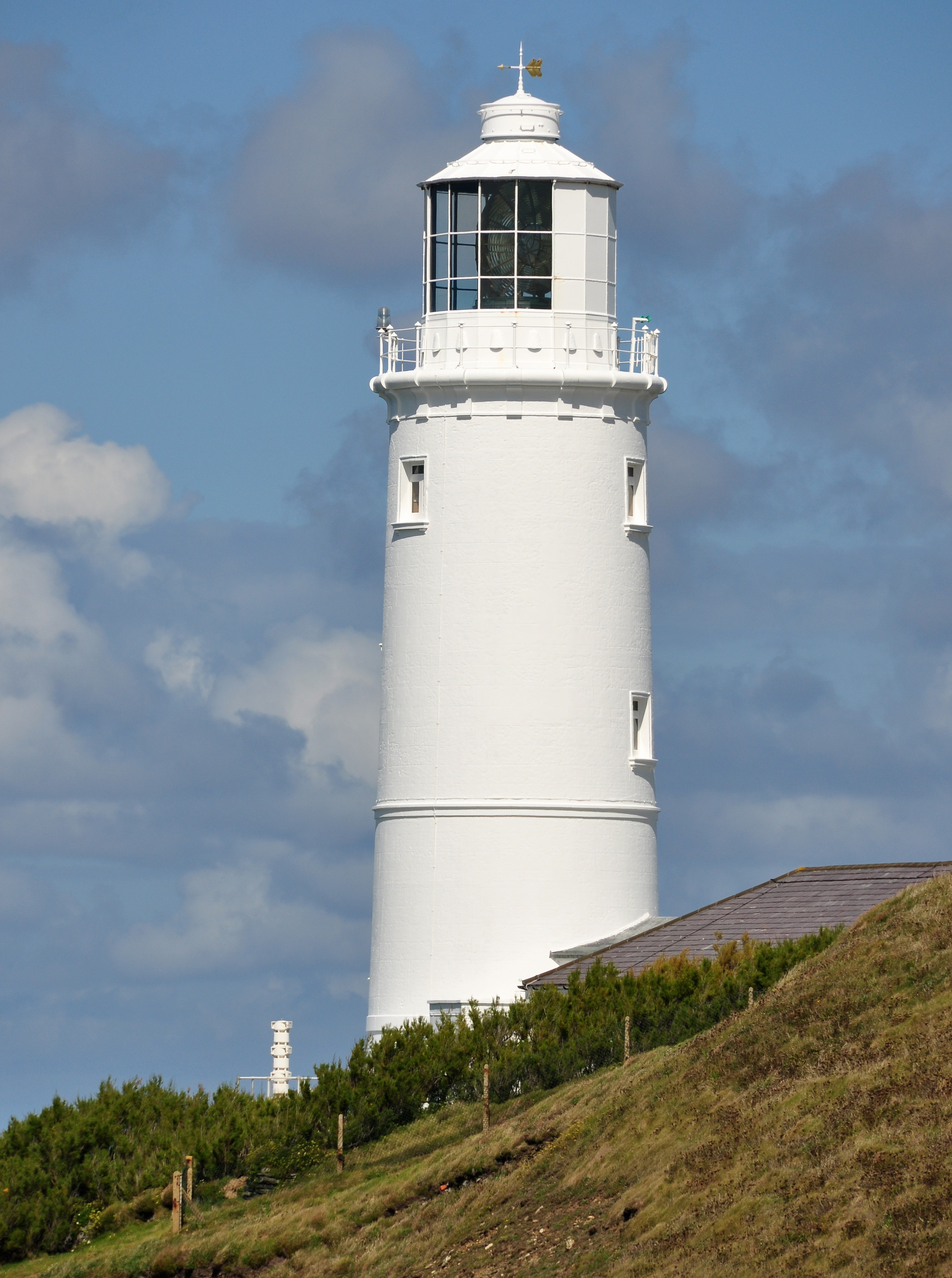 Маяк 1 класса. Маяк Корнуолл. Trevose head Light House in Cornwall. Первый Маяк в мире. Lighthouse Cavarna.