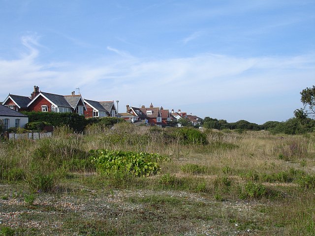 File:Wellington Parade, Walmer - geograph.org.uk - 236779.jpg