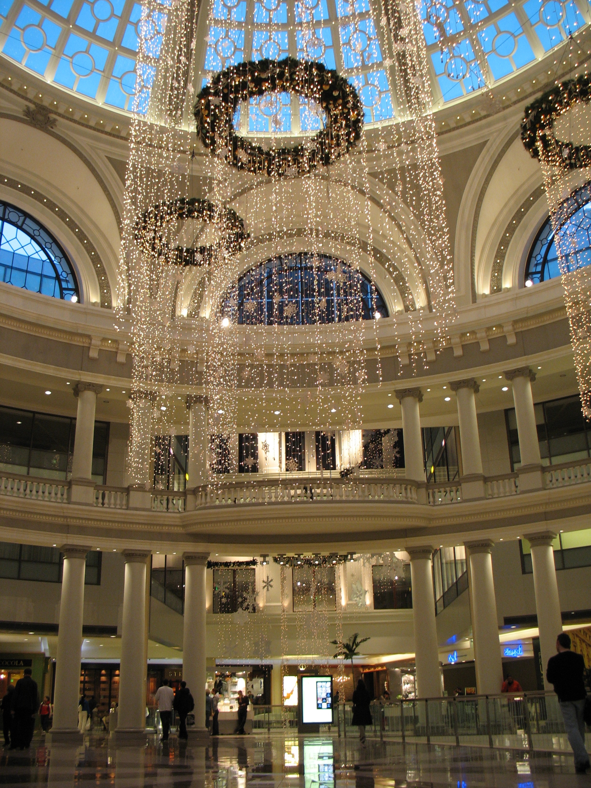 Westfield shopping centre san francisco hi-res stock photography and images  - Alamy