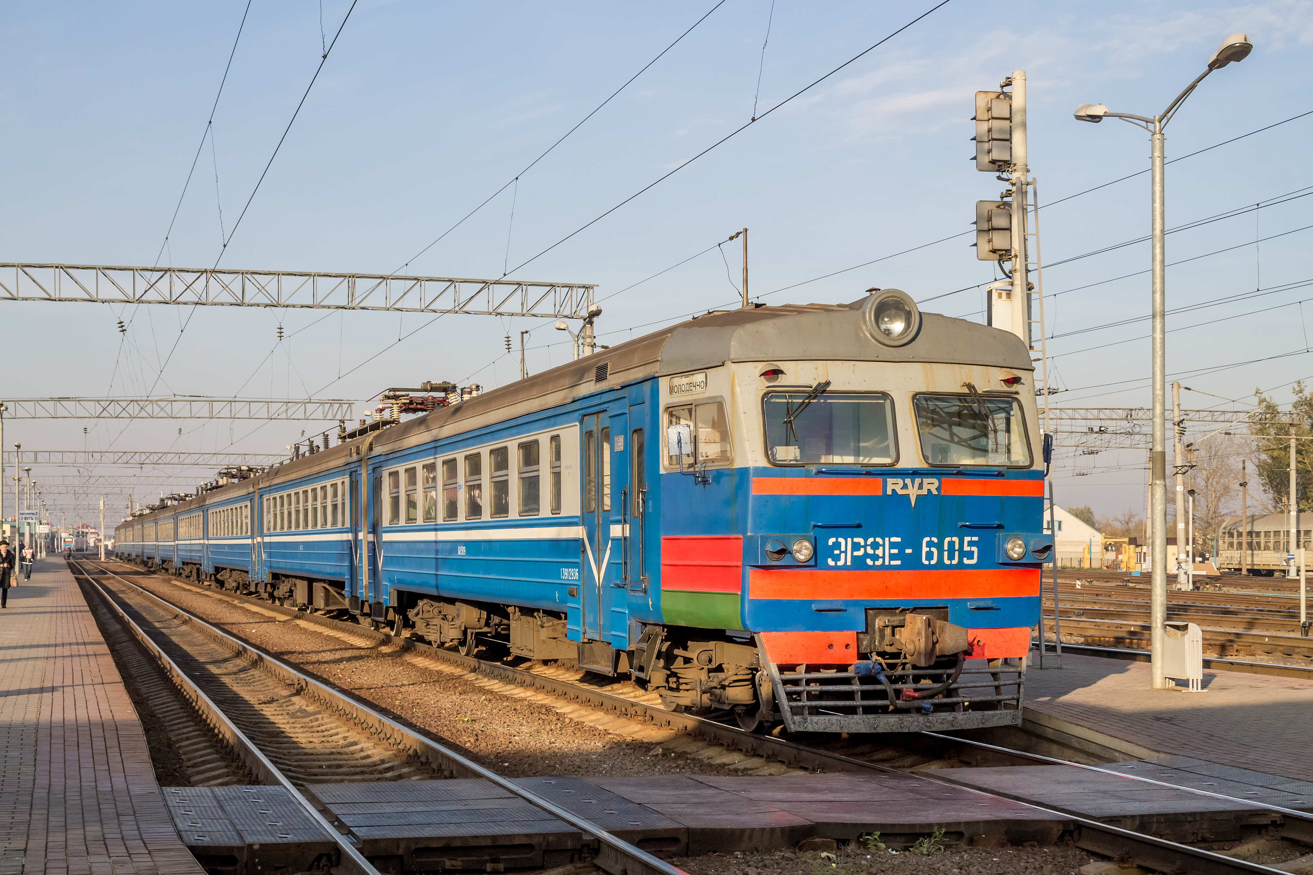 Молоавто молодечно. Эр9е-661. Е-605.