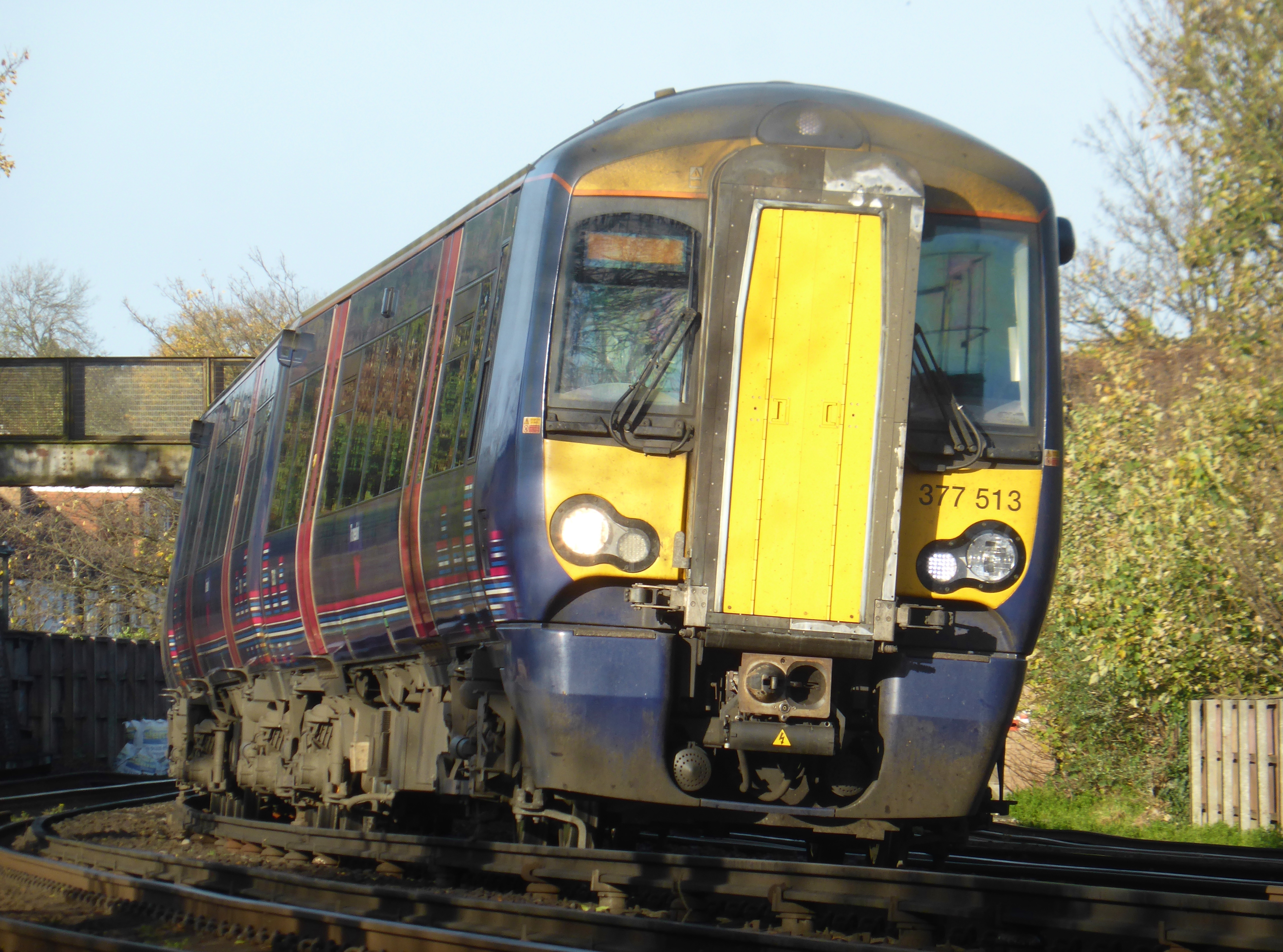 Class 375\9 AFB. Class 375/9 Blu.