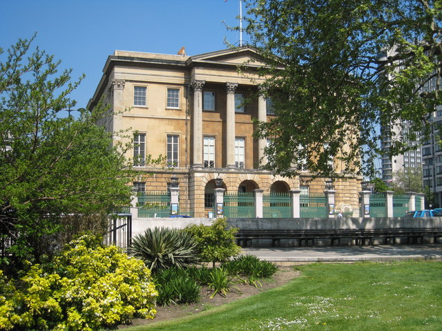 File:Apsley House - geograph.org.uk - 792981.jpg