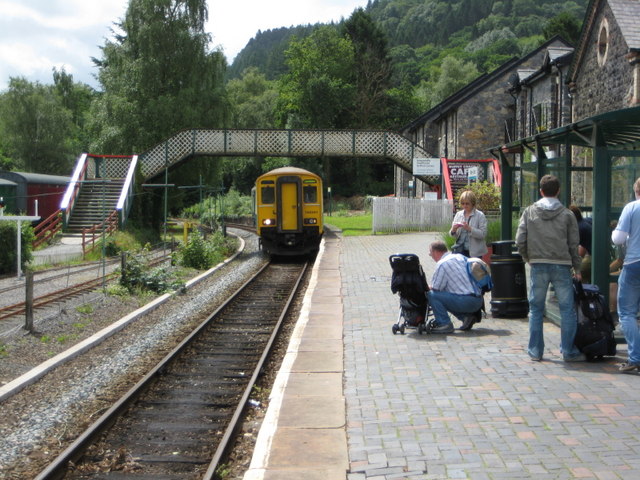 File:Arriva arrives - geograph.org.uk - 1213385.jpg