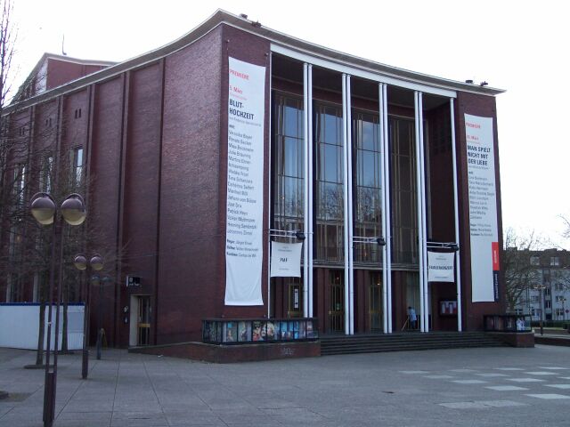 File:Bochum Schauspielhaus.jpg