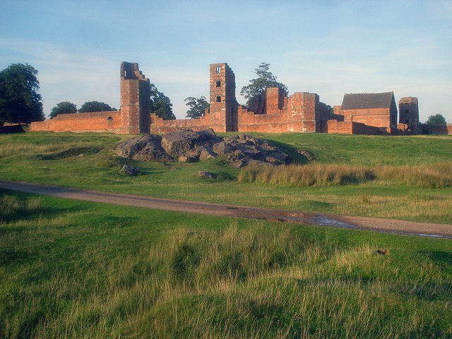 File:Bradgate House - 2 - geograph.org.uk - 1475137.jpg