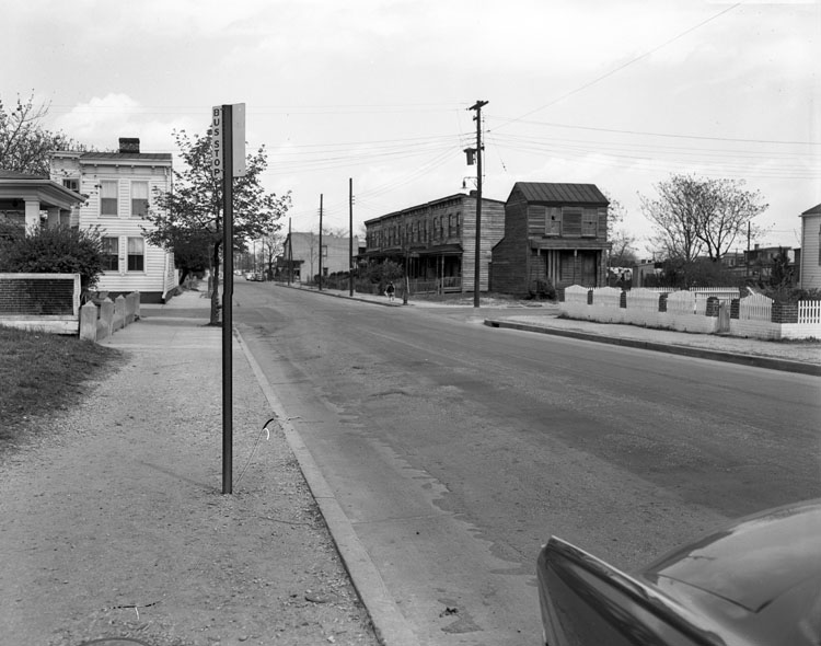 File:City bus stop (2898496451).jpg