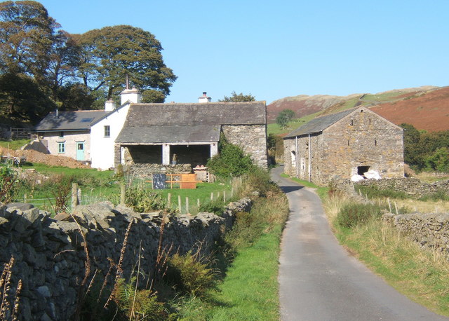 File:Cragg Hall and the fell lane from Broadgate - geograph.org.uk - 572853.jpg