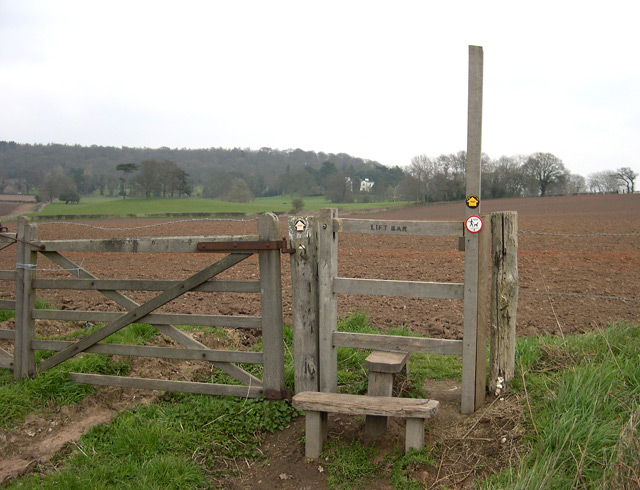 File:Footpath and Ploughed Field - geograph.org.uk - 375803.jpg
