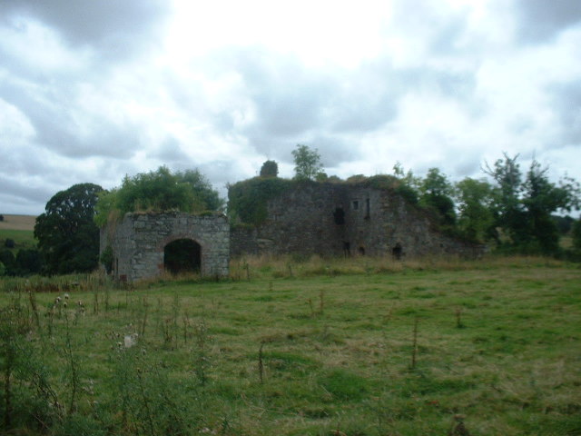 File:Gight Castle - geograph.org.uk - 51158.jpg