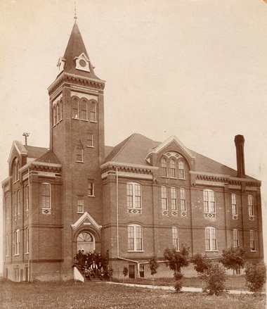 Griggs County Courthouse. Photographed in 1892.