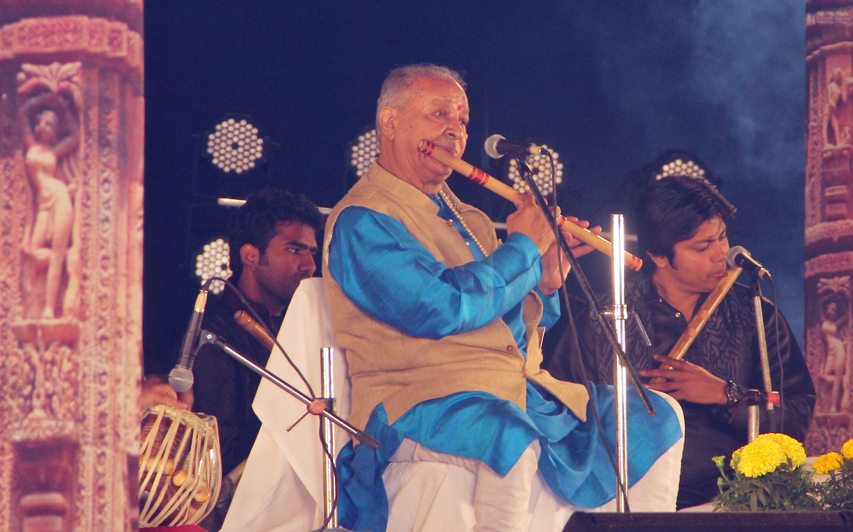 Flute Maestro Pt HariPrasad Chaurasia