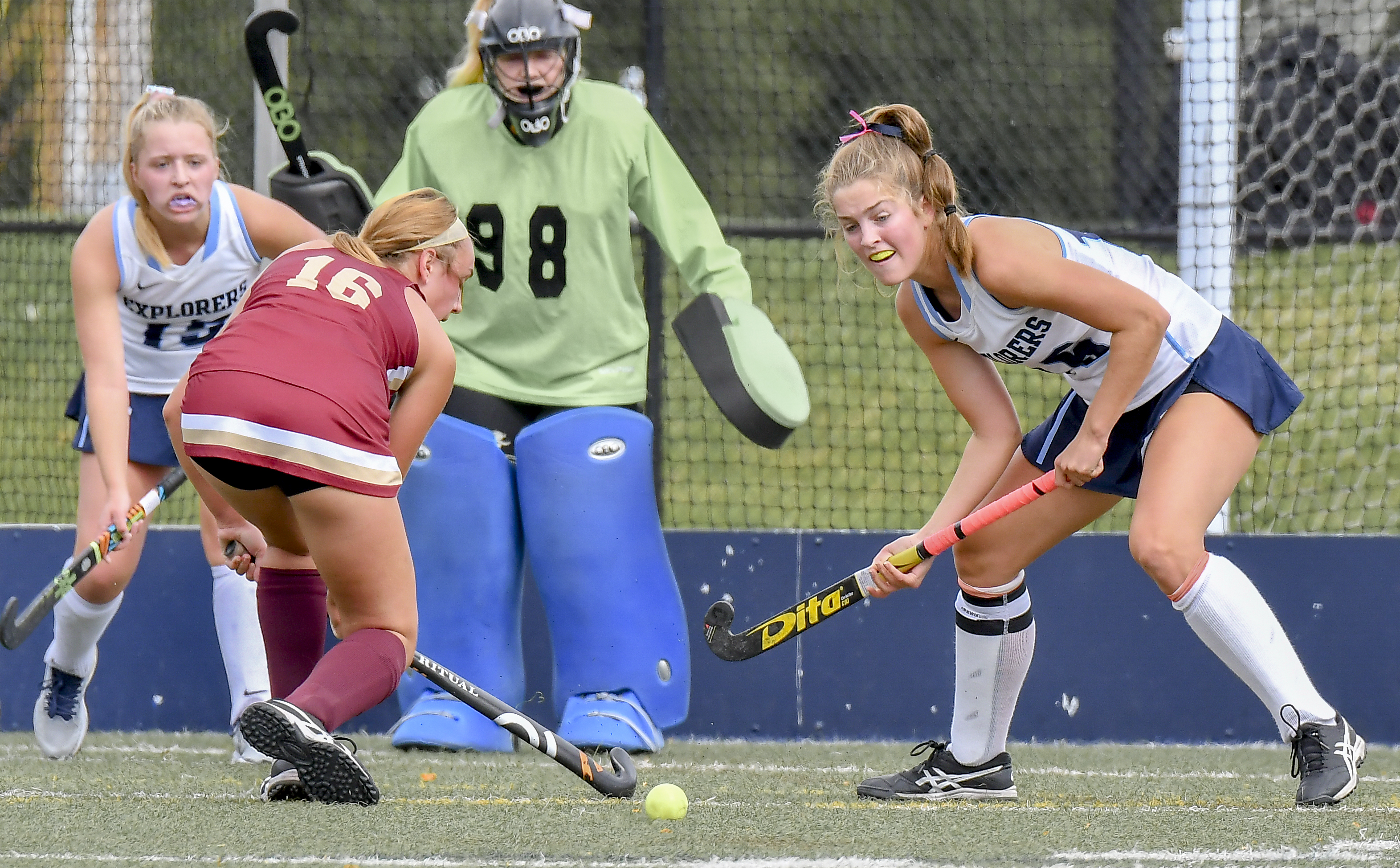 kraam dealer Gemiddeld File:Hudson Explorers vs Bishop Watterson field hockey 2020-10-03 DSC 5382  (50413543211).jpg - Wikimedia Commons