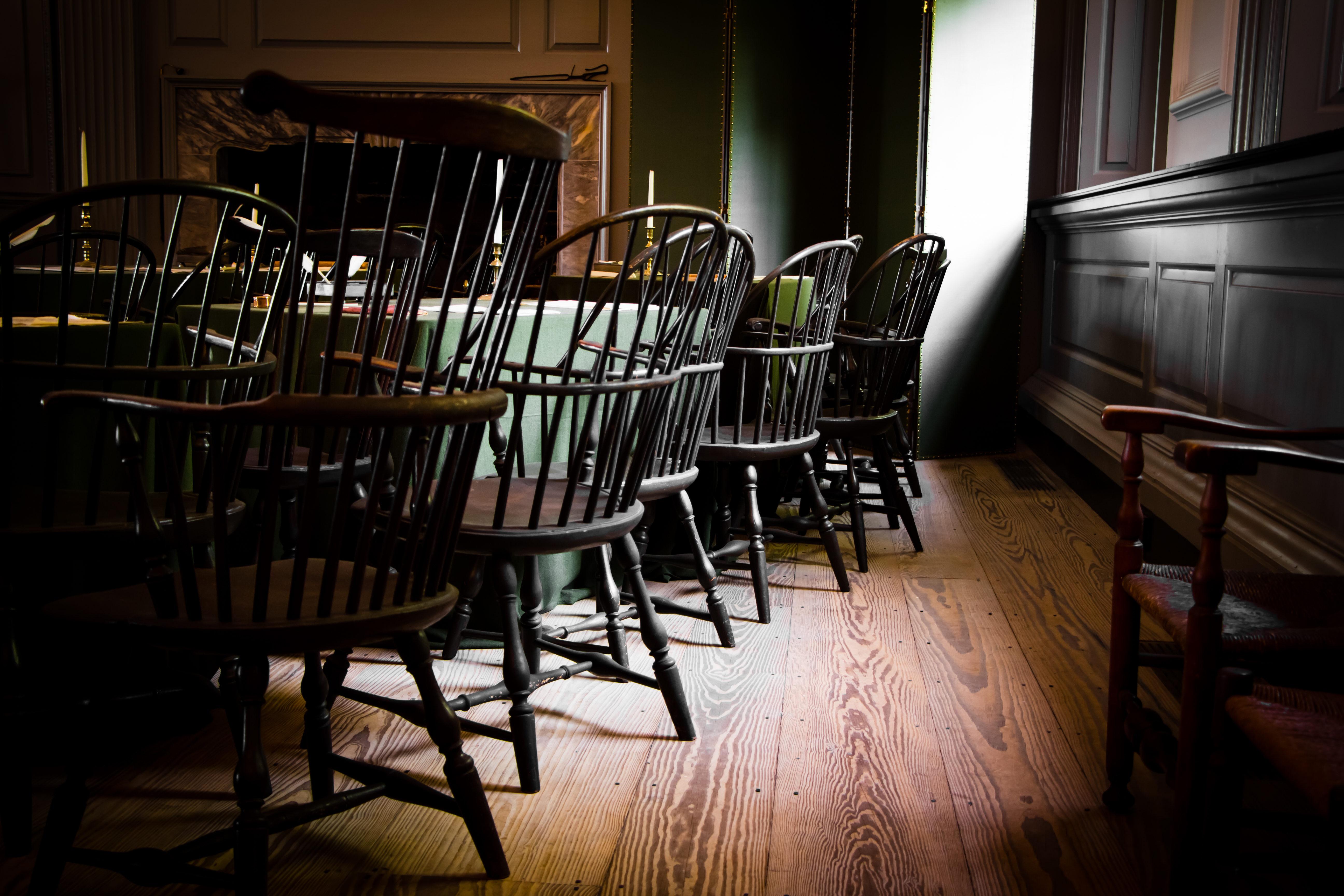 File Independence Hall Interior Chairs Jpg Wikimedia Commons