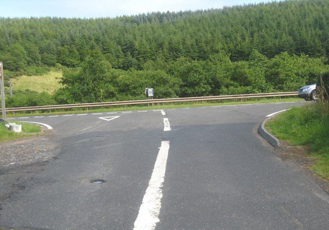 File:Junction of the Blackburn road and the A1 trunk road - geograph.org.uk - 1437946.jpg