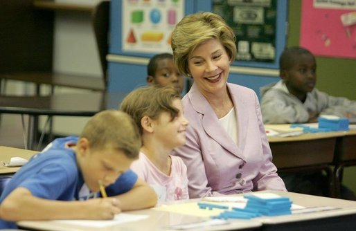  Laura Bush with children 2005 