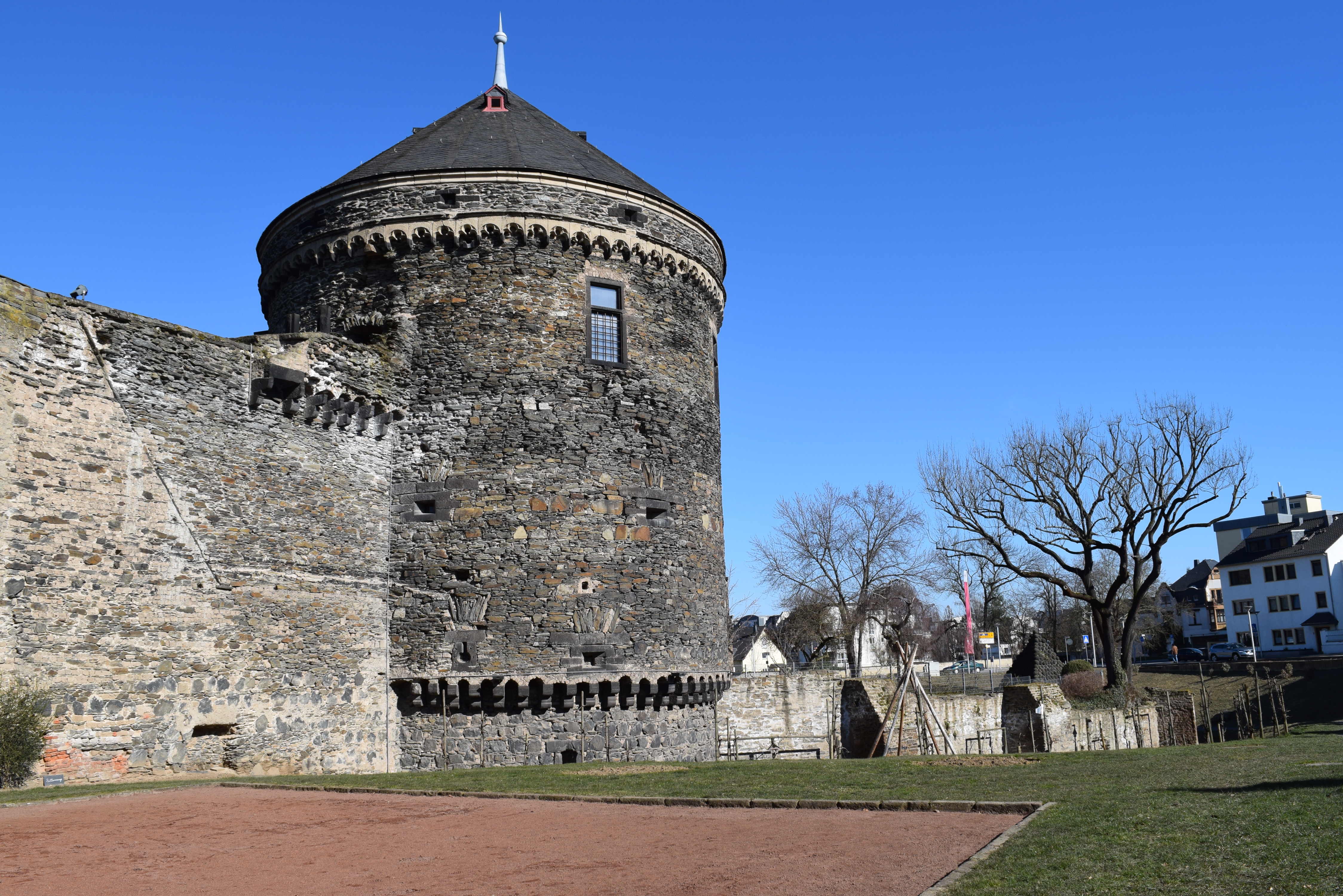 Андернах. Город Андернах, оренштайнштрассе, 1. Turm 2.