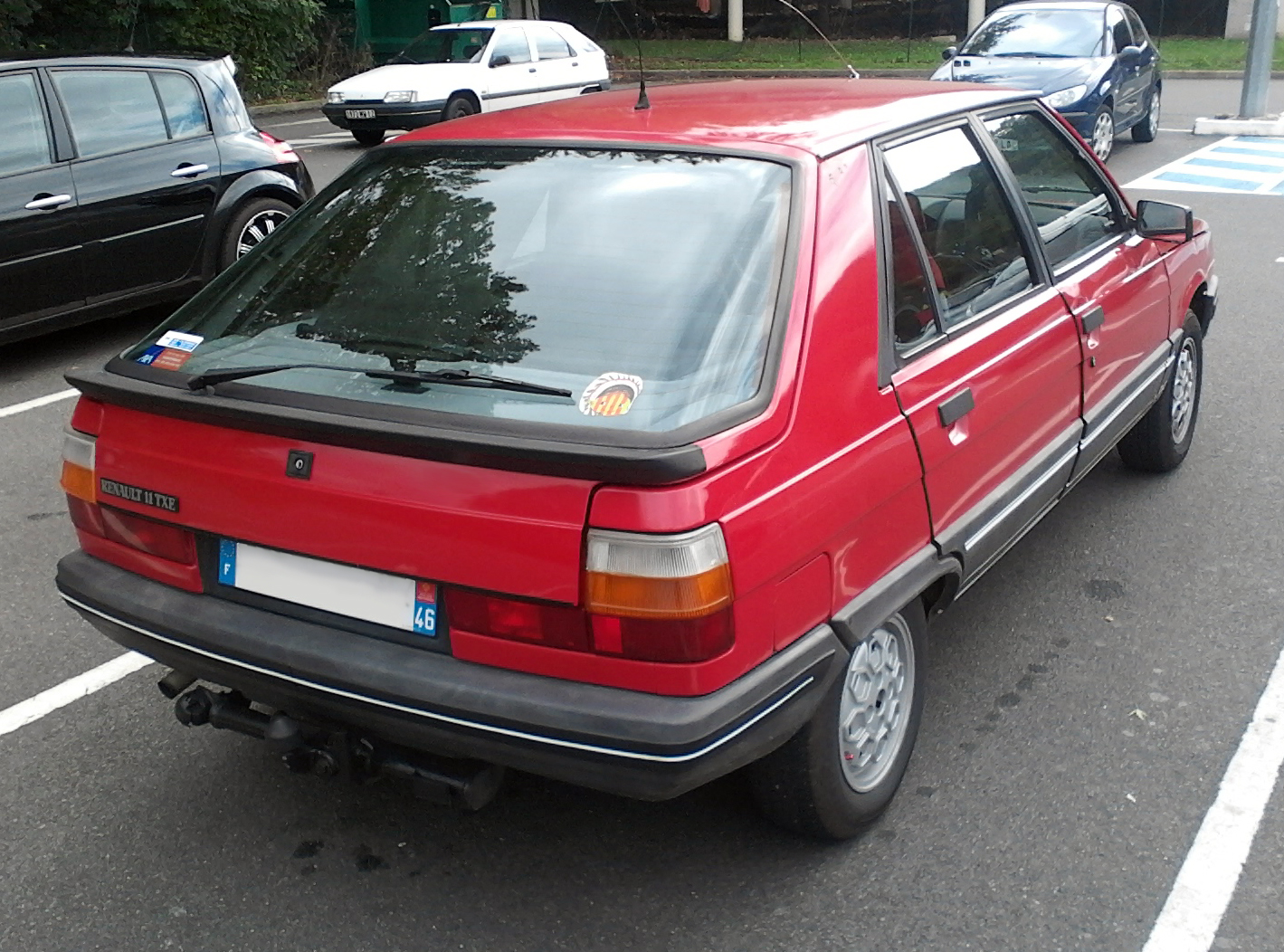 Renault_11_TXE_red%2C_rear.jpg