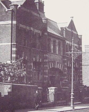 File:Selly Oak Free Library.jpg